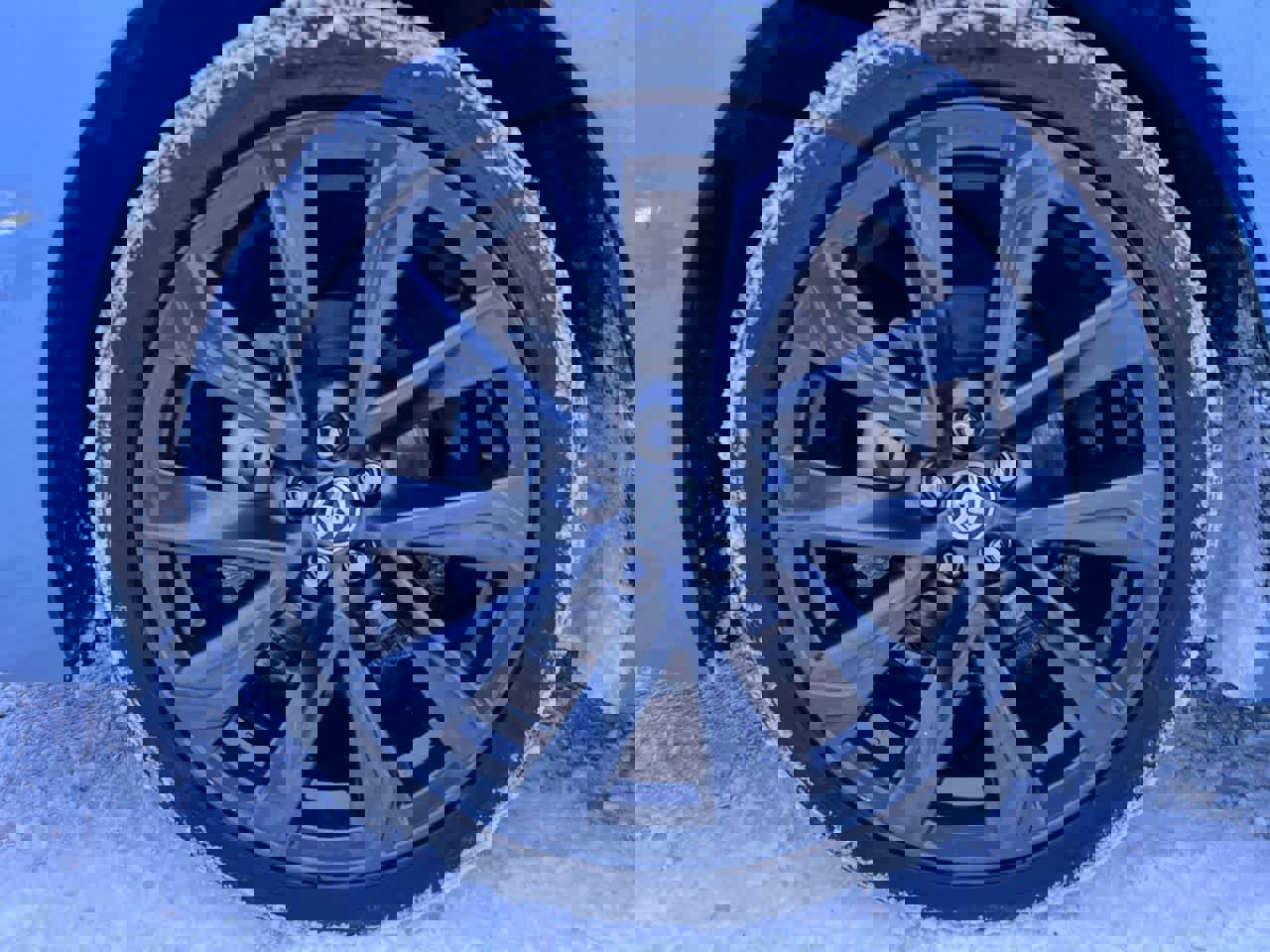 Used 2023 Toyota Corolla SE w/ SE Premium Package image 10