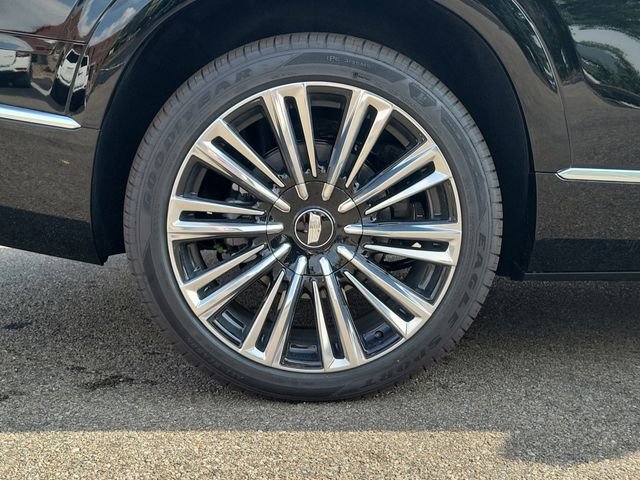 New 2026 Cadillac Vistiq Premium Luxury w/ LPO, Floor Liner Package image 7