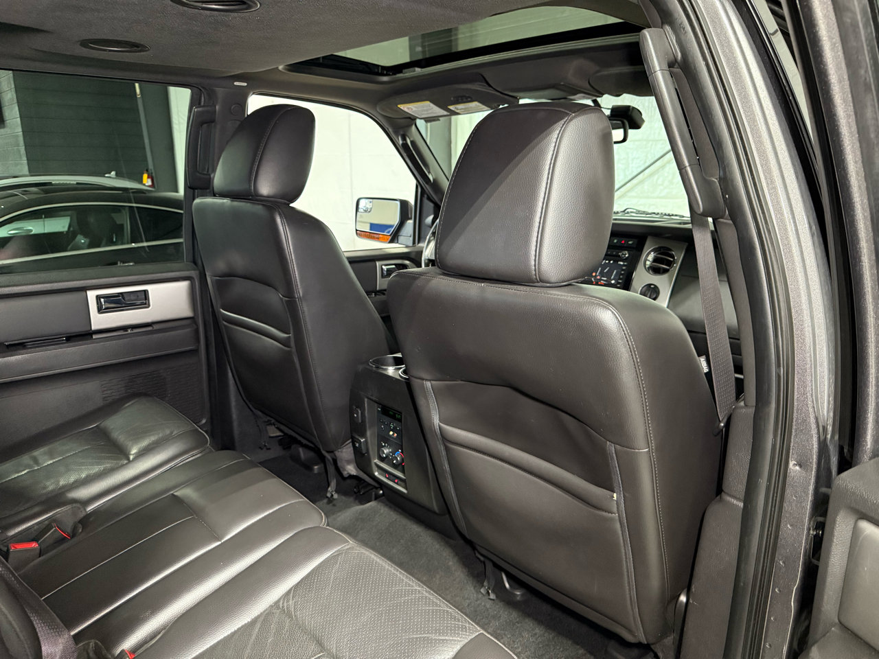 Used 2014 Ford Expedition Limited w/ Equipment Group 301A image 24