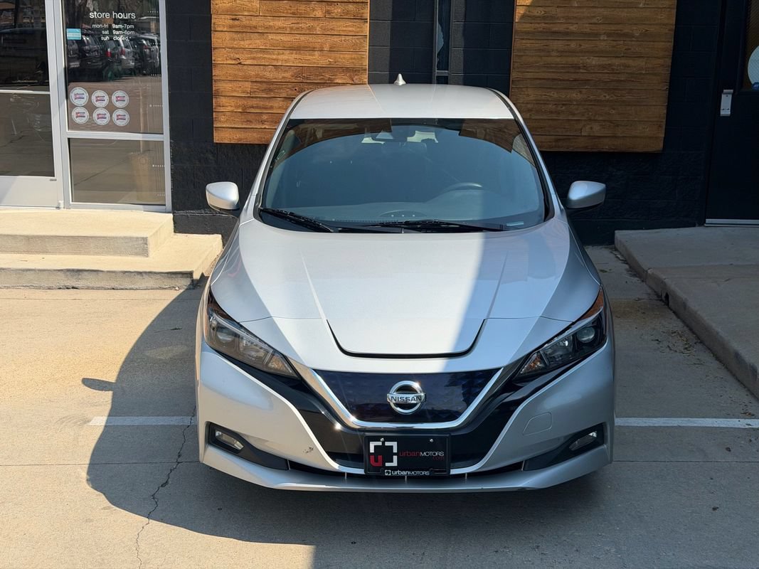 Used 2022 Nissan Leaf SV FWD image 9