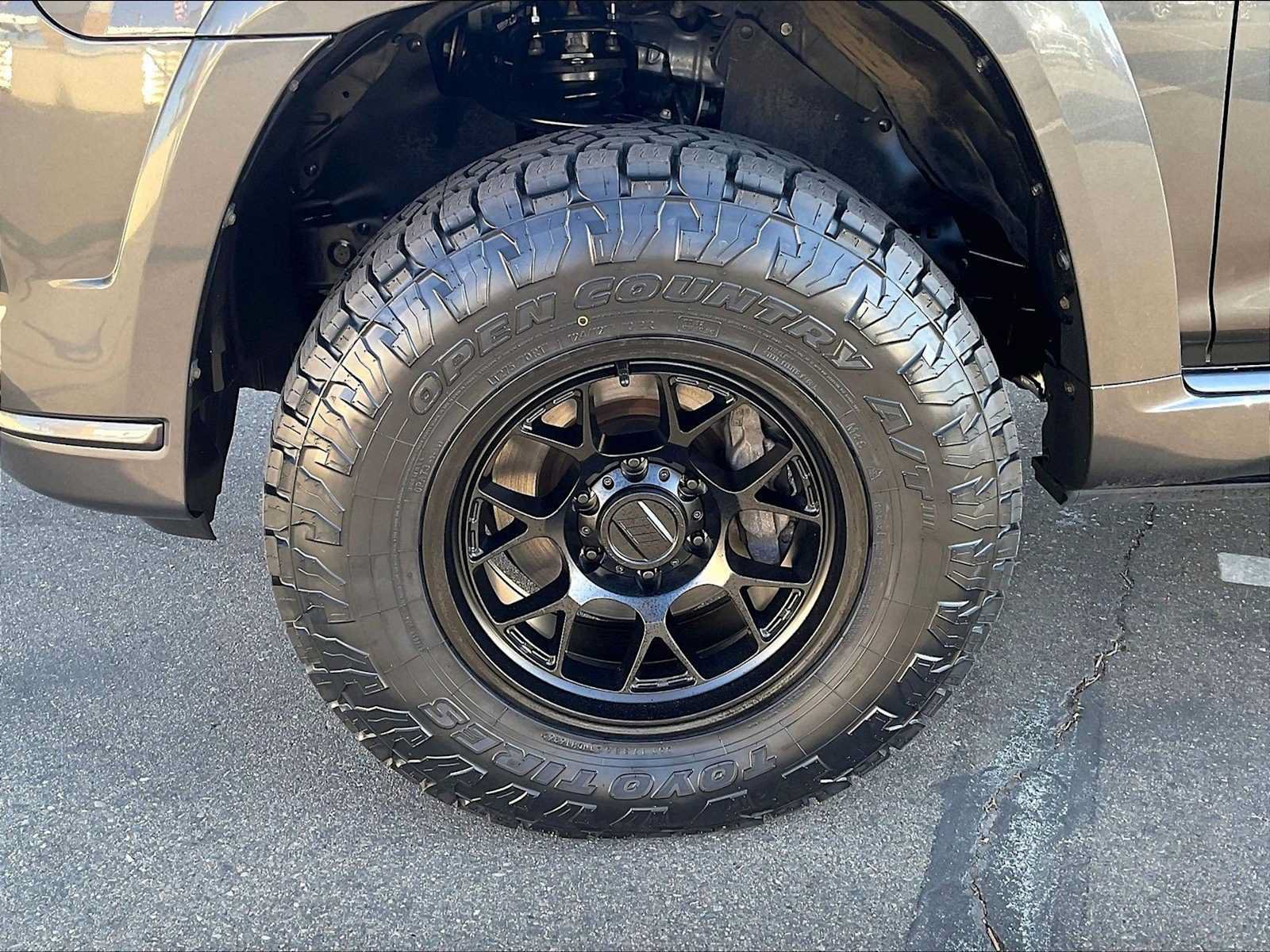 Used 2022 Toyota 4Runner TRD Sport w/ Technology Package AWD/4WD image 11