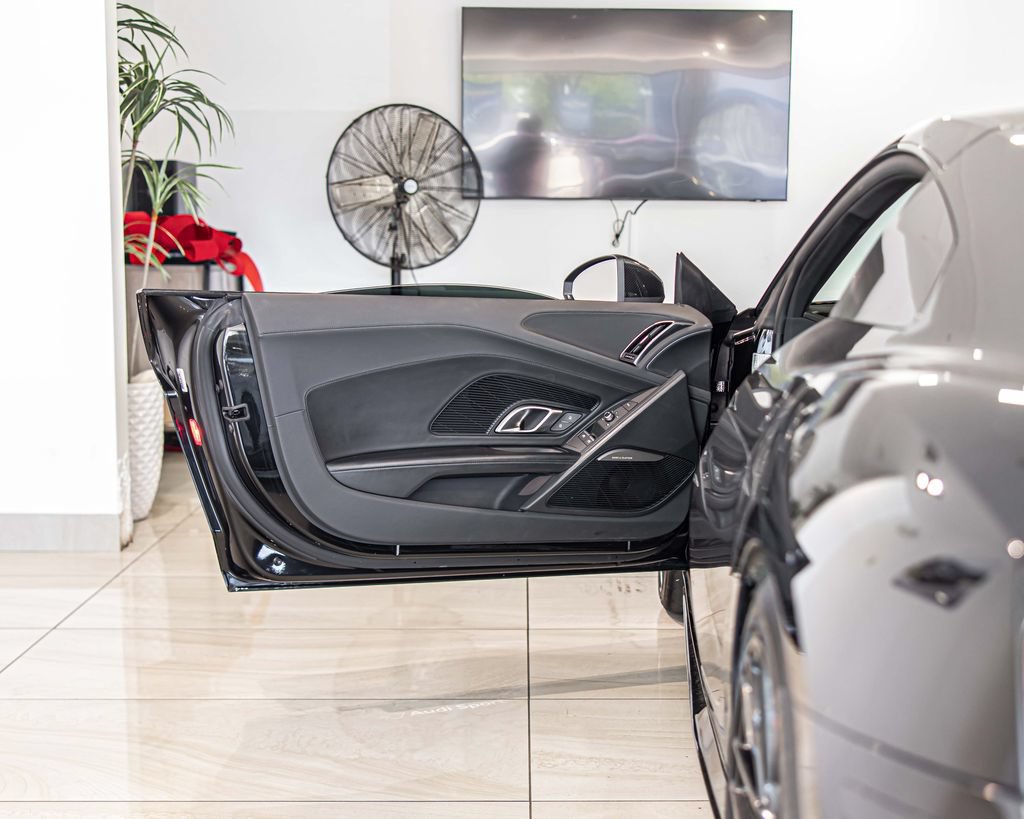 Used 2020 Audi R8 V10 AWD/4WD image 31