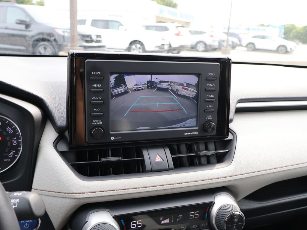 Used 2020 Toyota RAV4 XLE w/ XLE Grade Weather Package AWD/4WD image 20