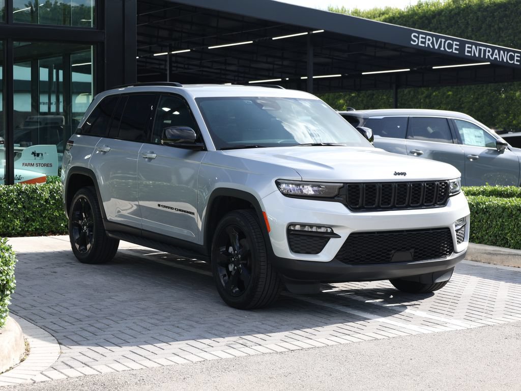 Used 2025 Jeep Grand Cherokee Limited w/ Black Appearance Package RWD image 2