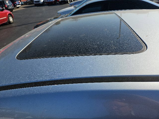 Used 2015 Chevrolet Impala LT w/ LT Sunroof Package FWD image 6