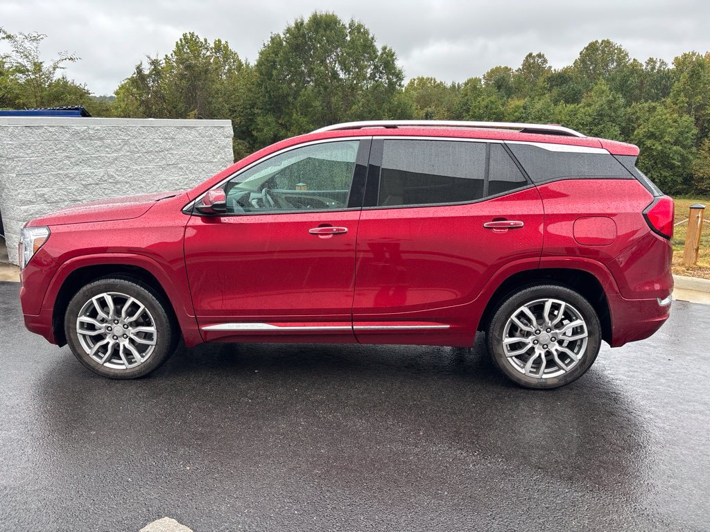 Used 2023 GMC Terrain Denali w/ LPO, Floor Liner Package AWD/4WD image 8