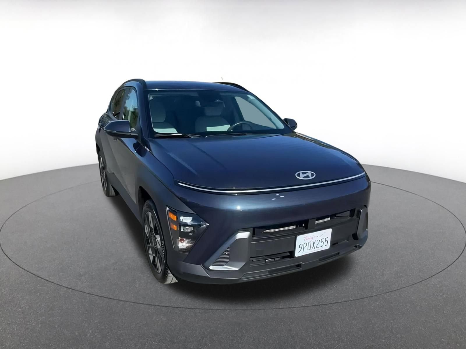 Used 2025 Hyundai Kona SEL image 3