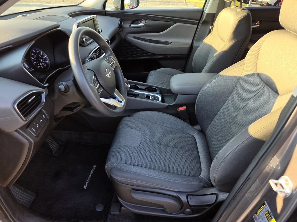 Used 2019 Hyundai Santa Fe SE FWD image 17