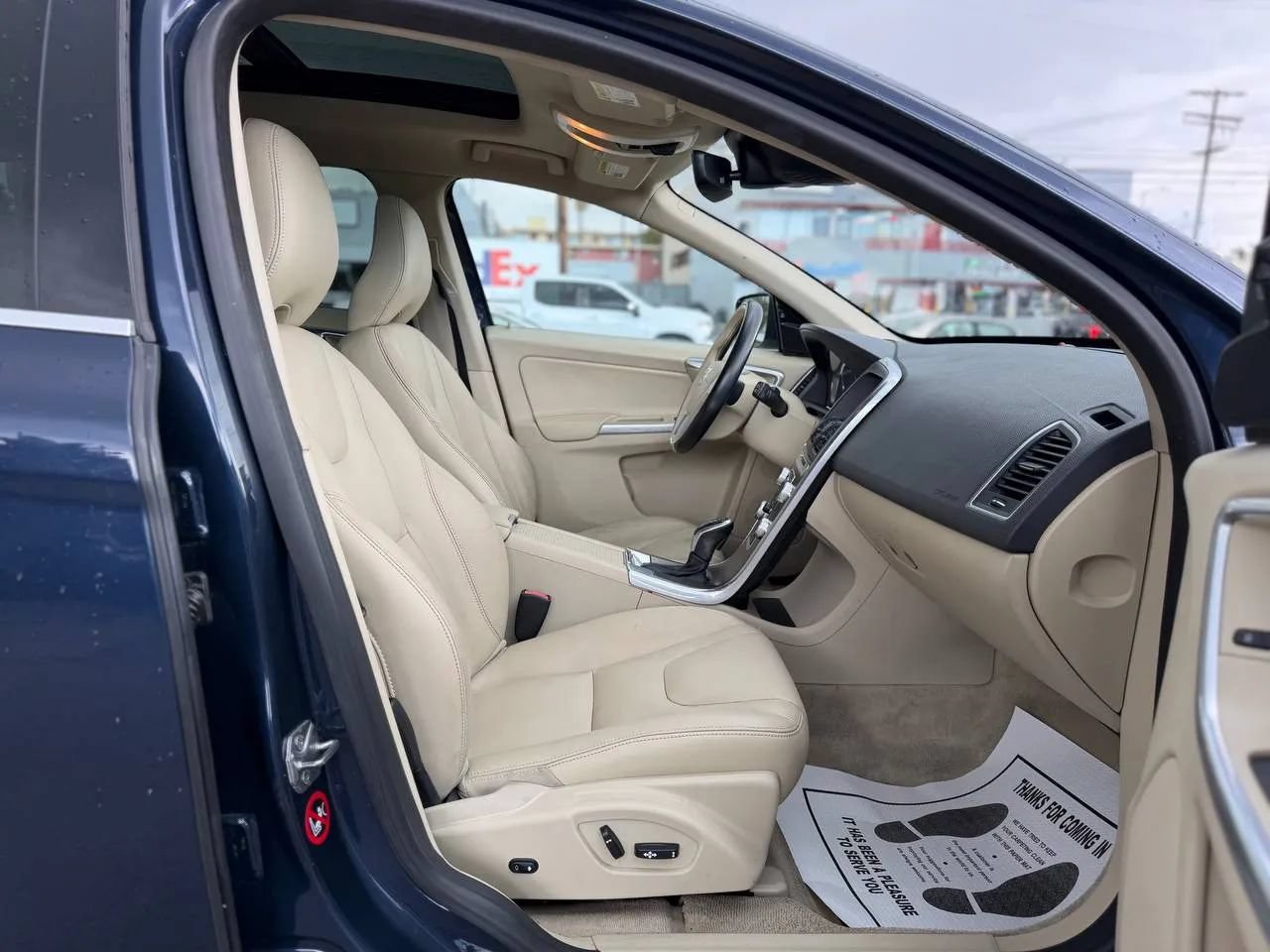 Used 2015 Volvo XC60 T5 AWD/4WD image 36