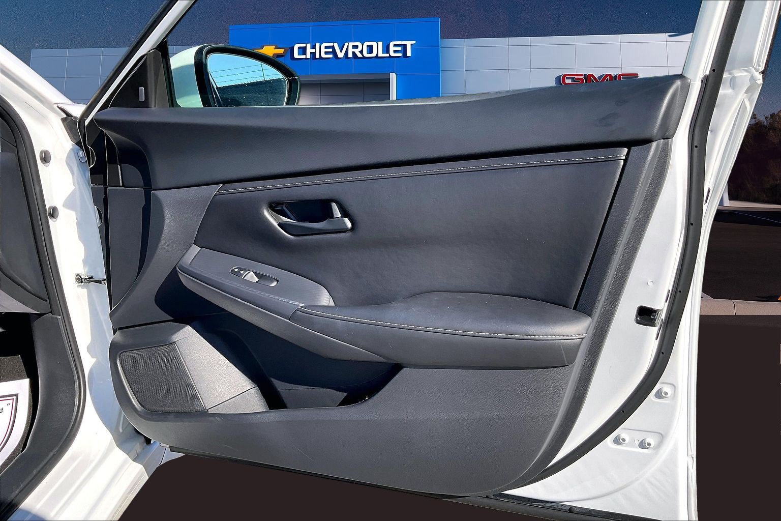 Used 2025 Nissan Sentra S FWD image 30