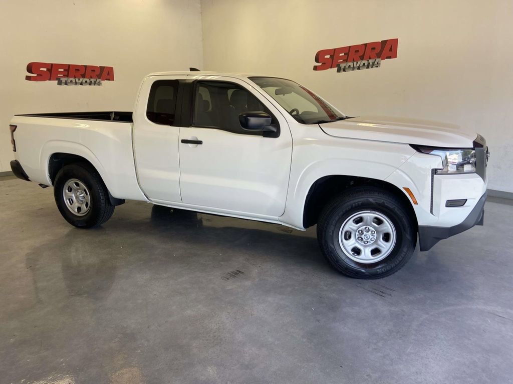 Used 2022 Nissan Frontier S image 2