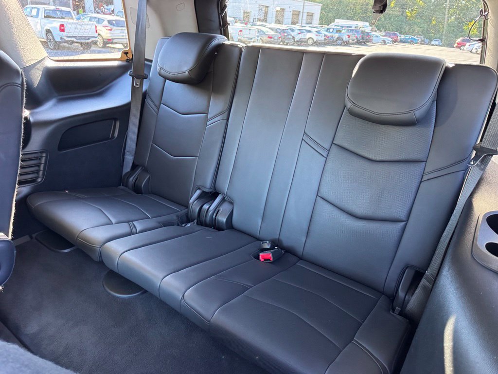 Used 2020 Cadillac Escalade Luxury AWD/4WD image 35
