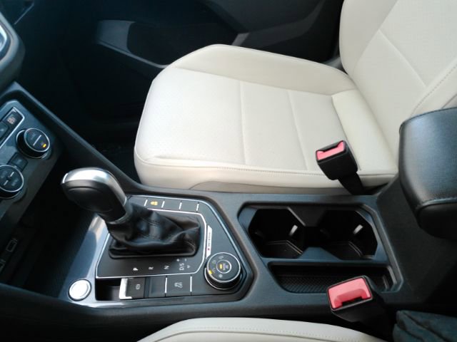 Used 2018 Volkswagen Tiguan SEL image 39