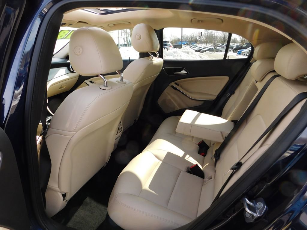 Used 2018 Mercedes-Benz GLA 250 4MATIC image 14