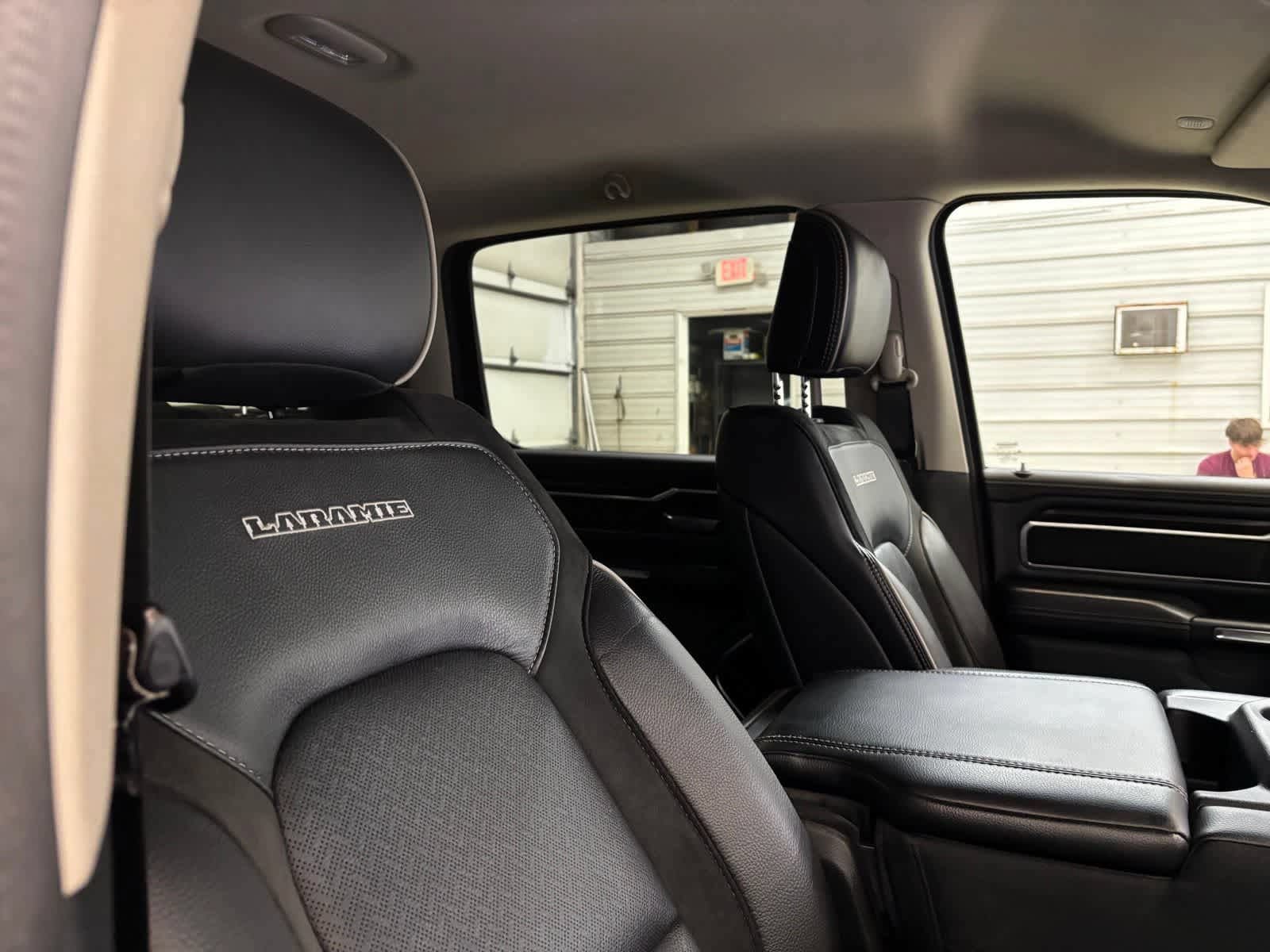Used 2022 RAM 1500 Laramie AWD/4WD image 28