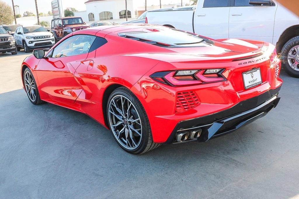 Used 2024 Chevrolet Corvette Stingray Premium Cpe w/ 3LT RWD image 7