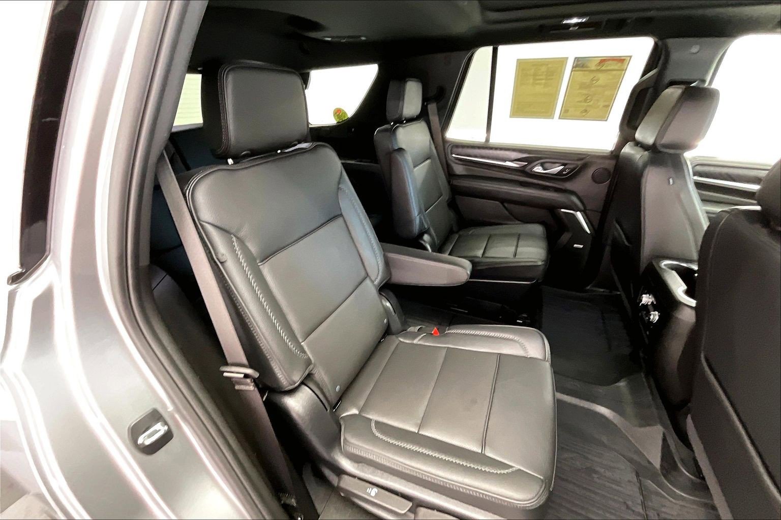 Used 2024 GMC Yukon Denali AWD/4WD image 18