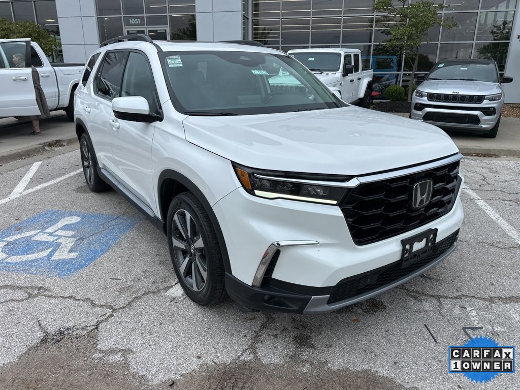 Used 2025 Honda Pilot Touring image 7