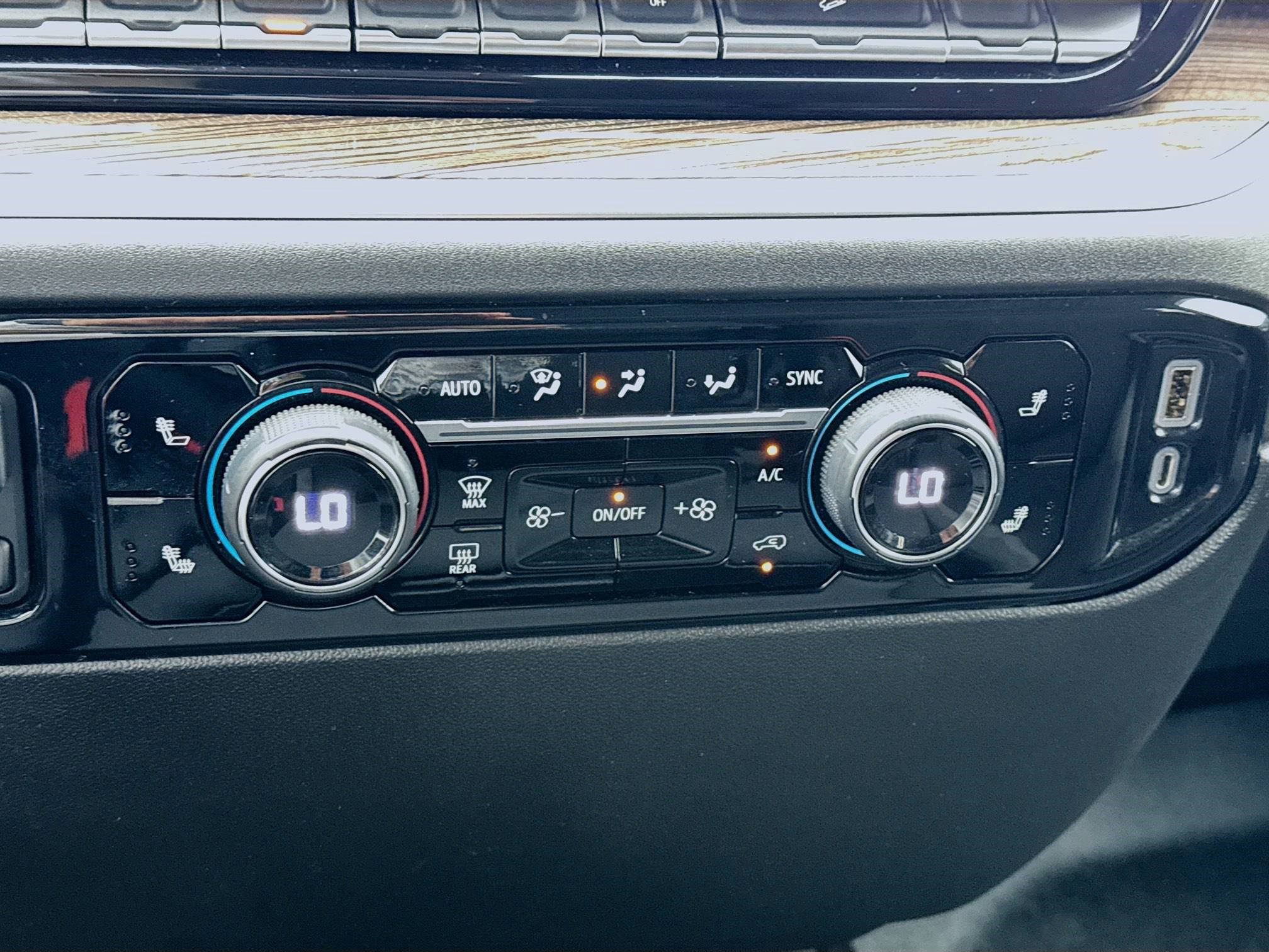 Used 2022 Chevrolet Silverado 1500 RST w/ Z71 Off-Road Package image 12