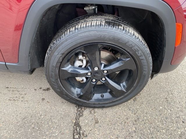 Used 2024 Jeep Grand Cherokee Altitude image 14