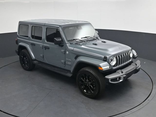 Used 2024 Jeep Wrangler Unlimited Sahara w/ Technology Group AWD/4WD image 22