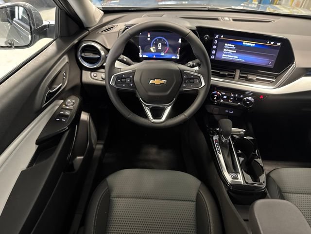 New 2026 Chevrolet Trax LT w/ Driver Confidence Package FWD image 4