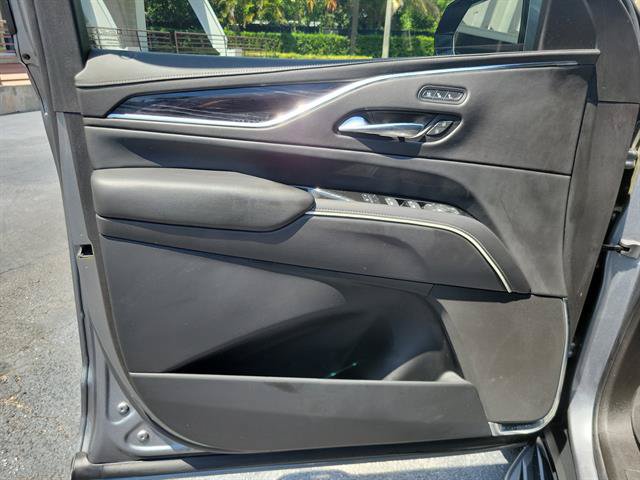 Used 2022 Cadillac Escalade ESV Sport w/ Touring Package RWD image 18