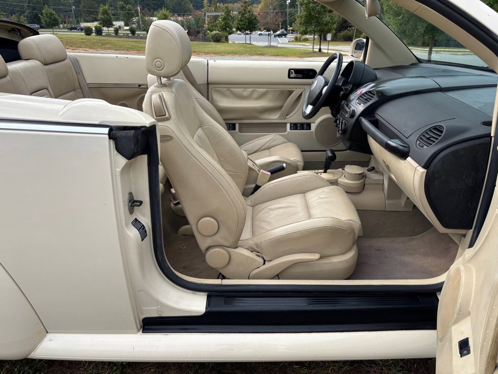 Used 2004 Volkswagen Beetle GLS image 16