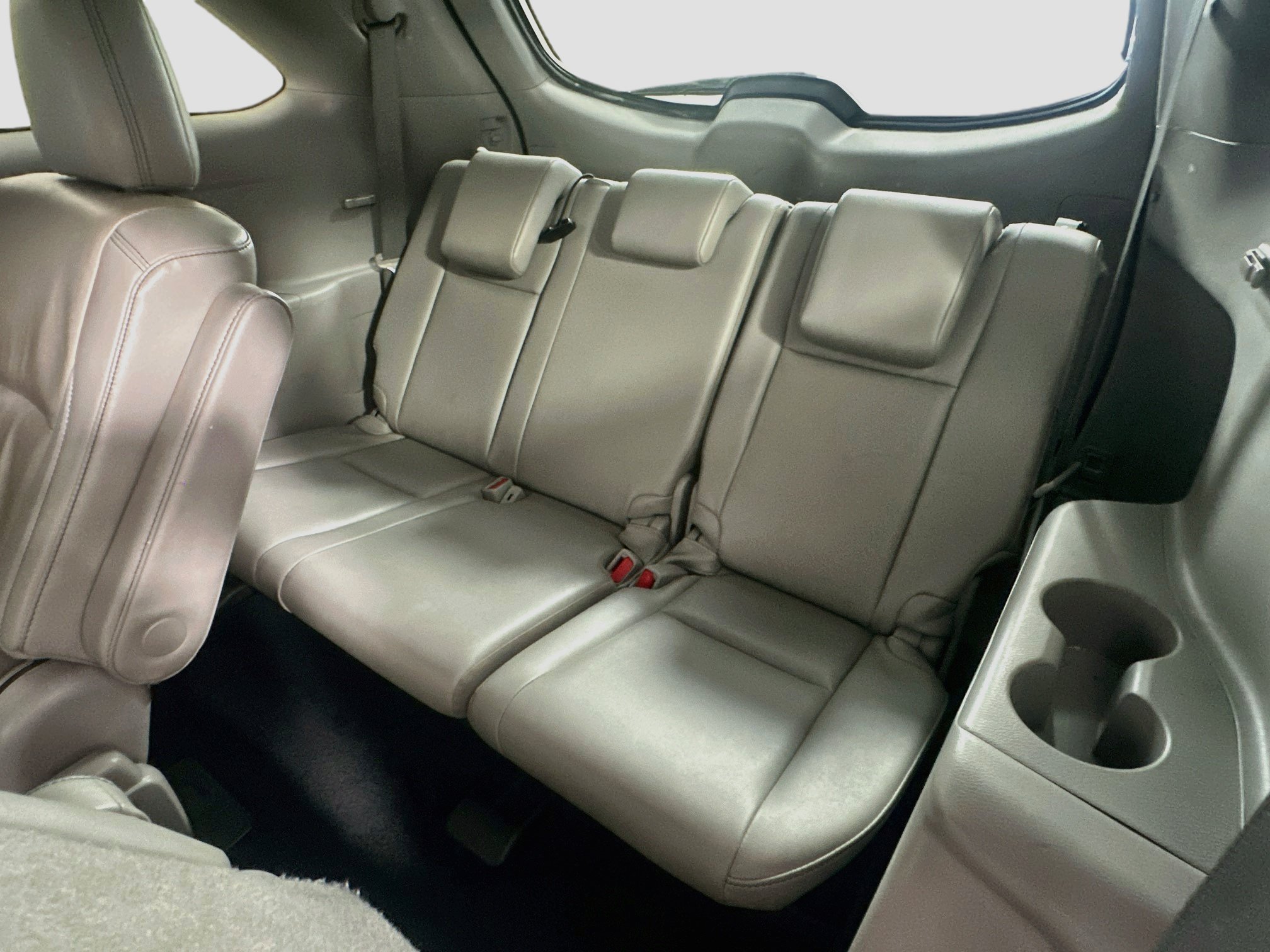 Used 2019 Toyota Highlander XLE FWD image 30