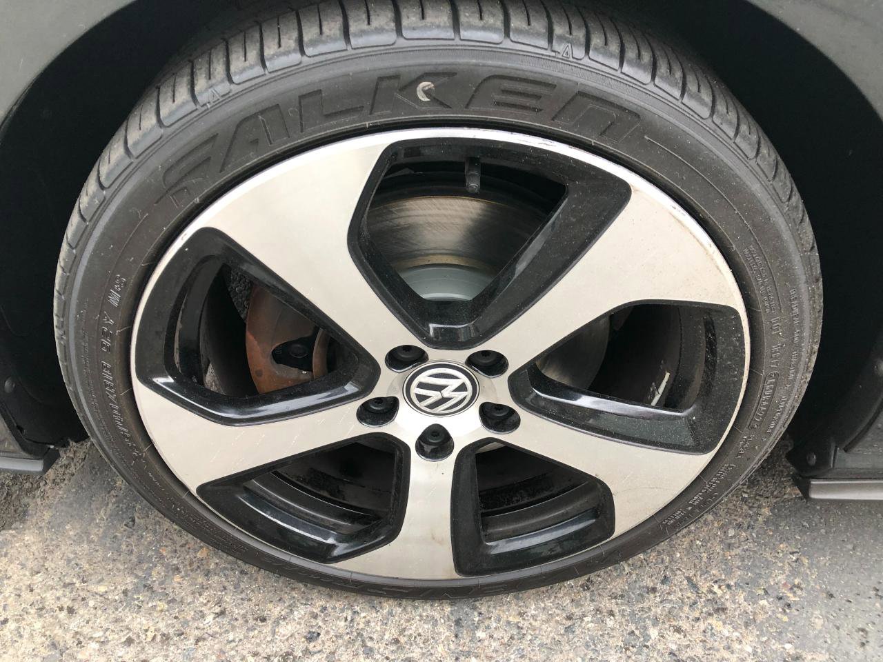 Used 2015 Volkswagen GTI SE FWD image 12