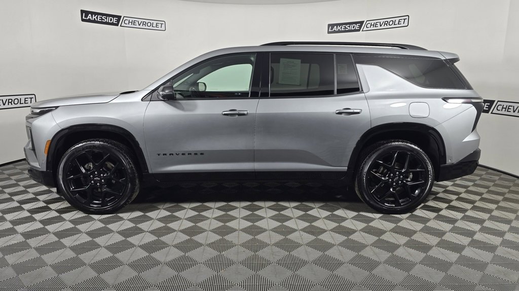 Used 2024 Chevrolet Traverse RS w/ LPO, Floor Liner Package image 3