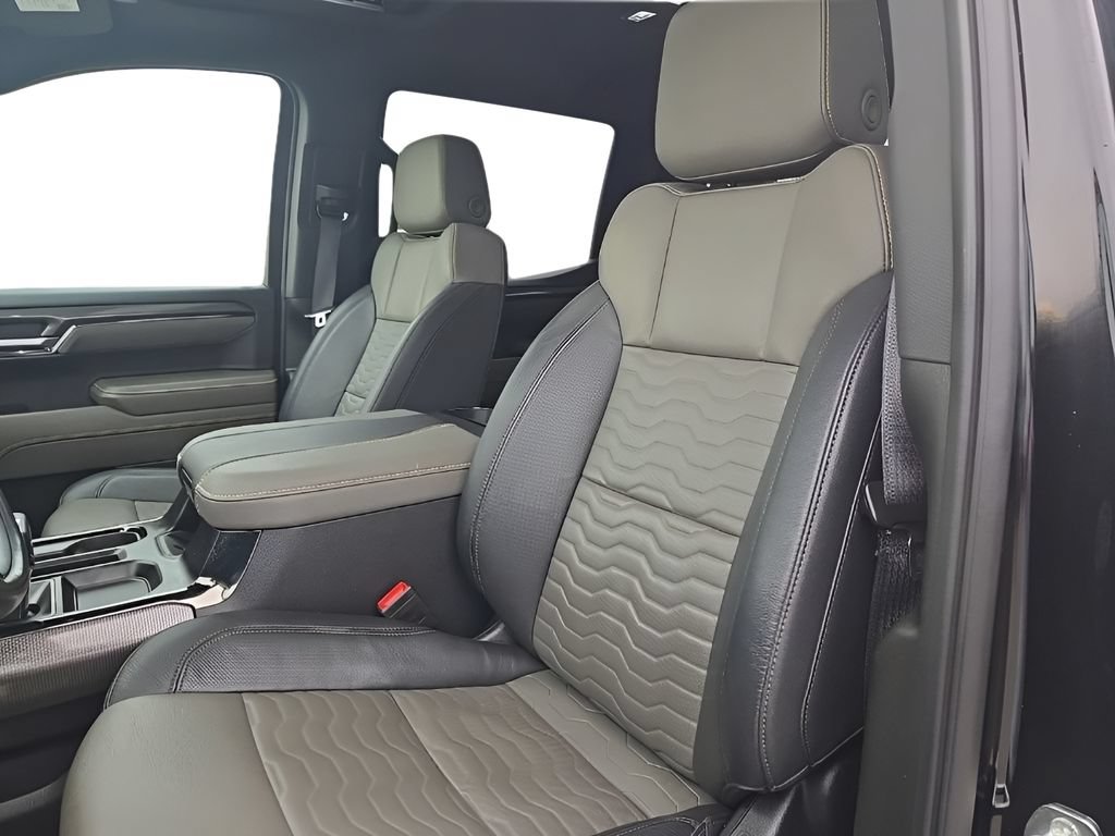 Used 2024 Chevrolet Silverado 1500 ZR2 w/ Technology Package AWD/4WD image 22