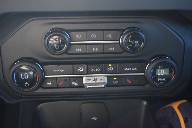 Used 2024 Ford Bronco Badlands AWD/4WD image 26