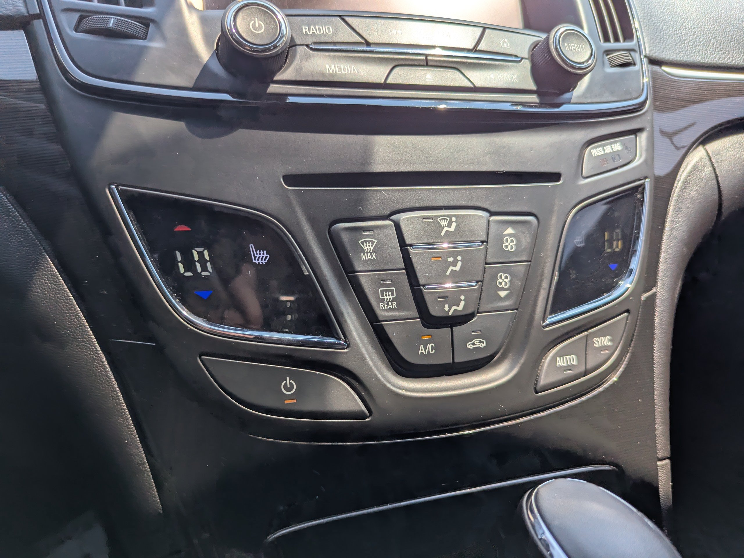 Used 2015 Buick Regal Premium FWD image 23