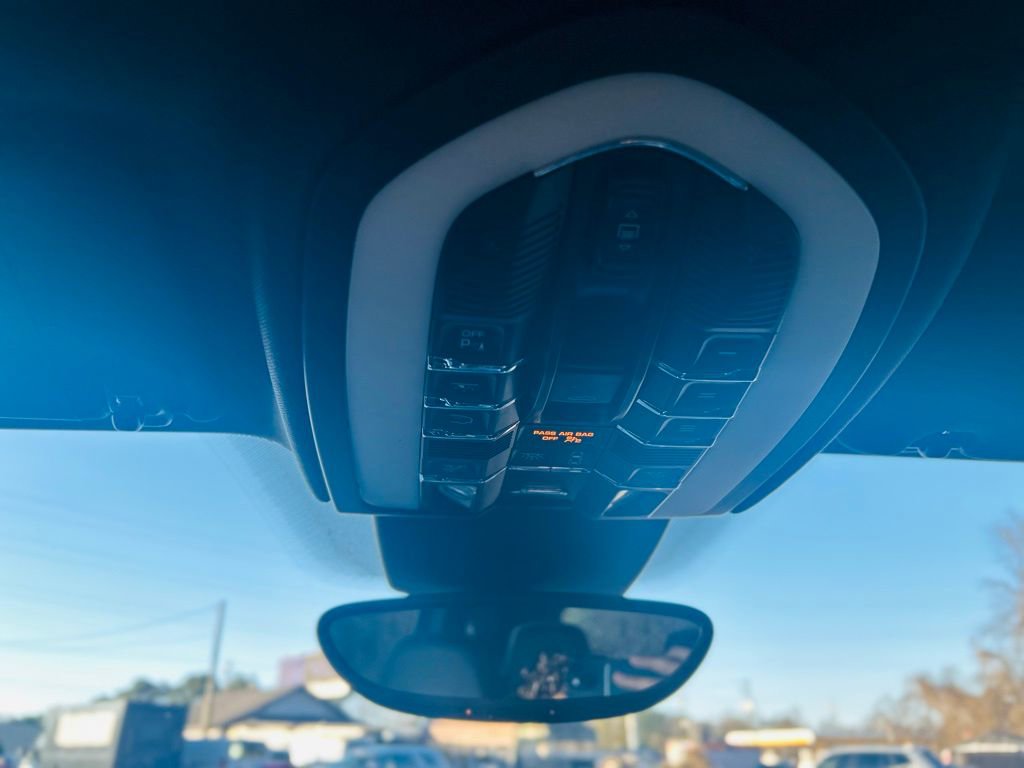 Used 2016 Porsche Cayenne S image 28