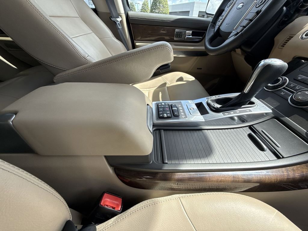 Used 2013 Land Rover Range Rover Sport HSE image 24