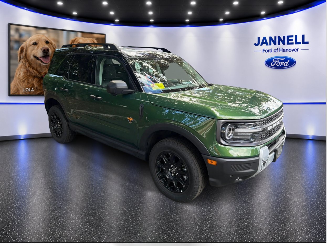 Used 2025 Ford Bronco Sport Badlands AWD/4WD image 3