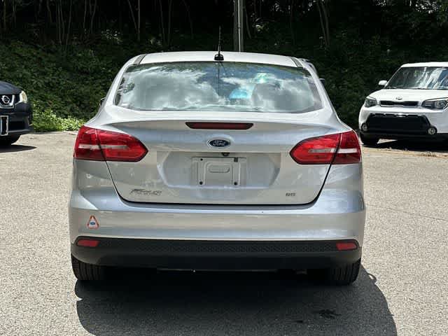 Used 2016 Ford Focus SE FWD image 4