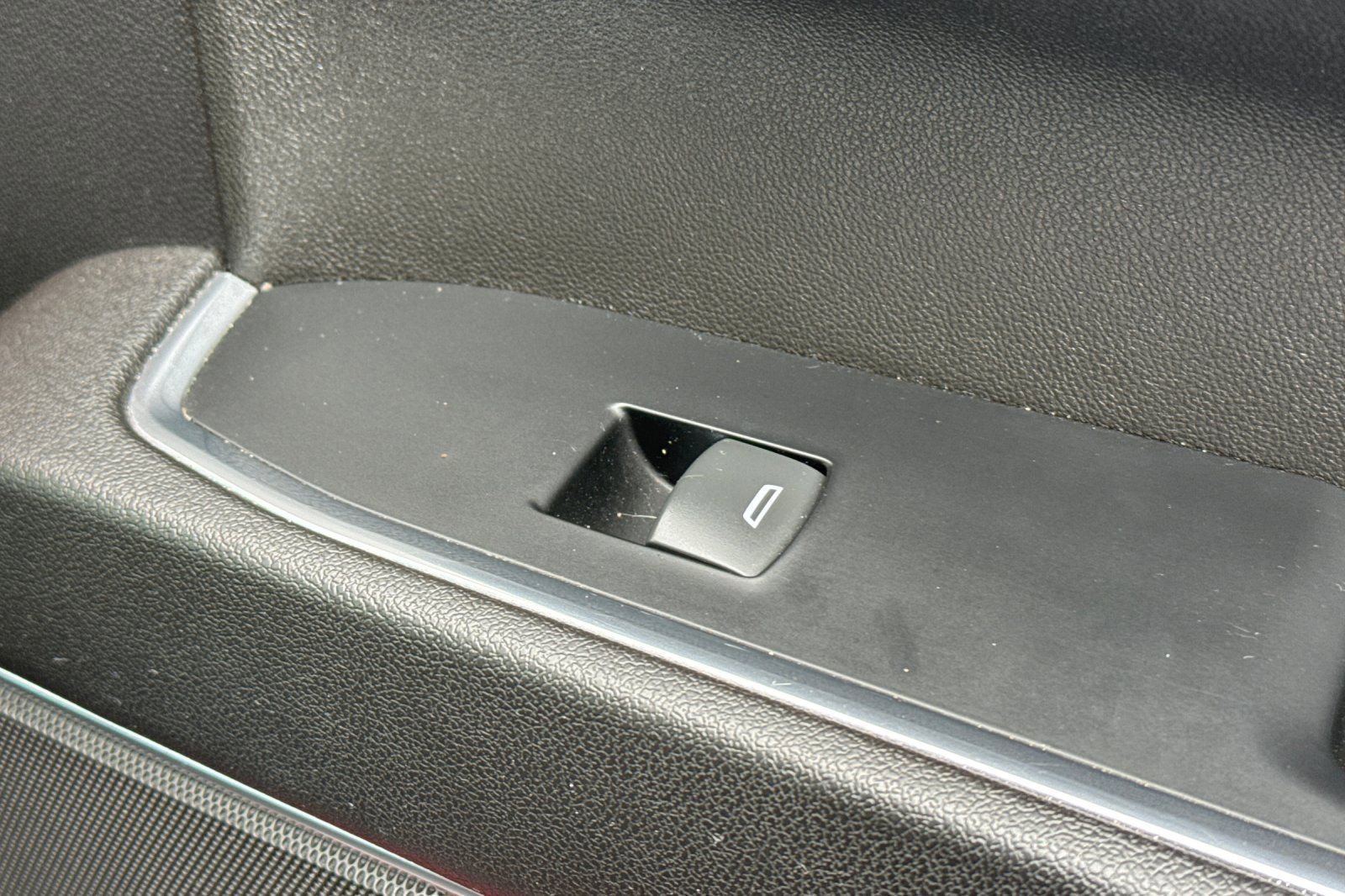 Used 2023 GMC Sierra 1500 SLE image 22