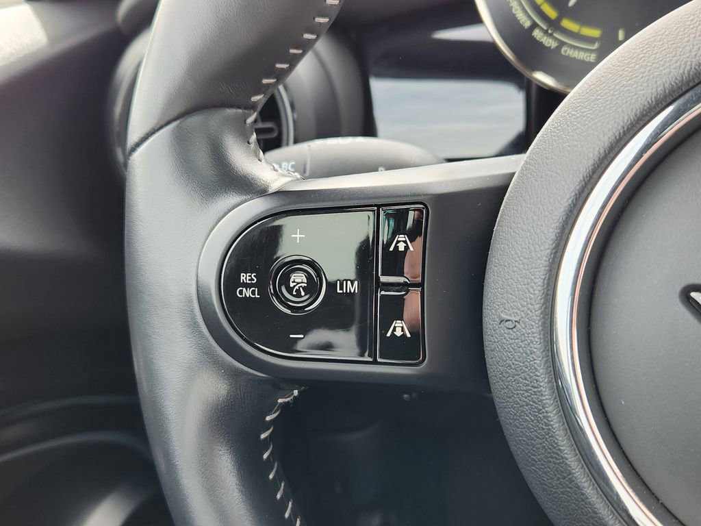 Used 2022 MINI Cooper SE image 18