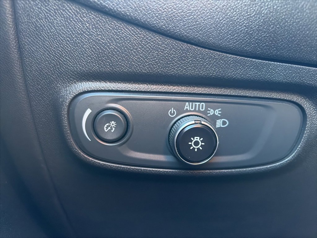 Certified 2024 Chevrolet Equinox LT w/ LPO, Floor Liner Package image 39