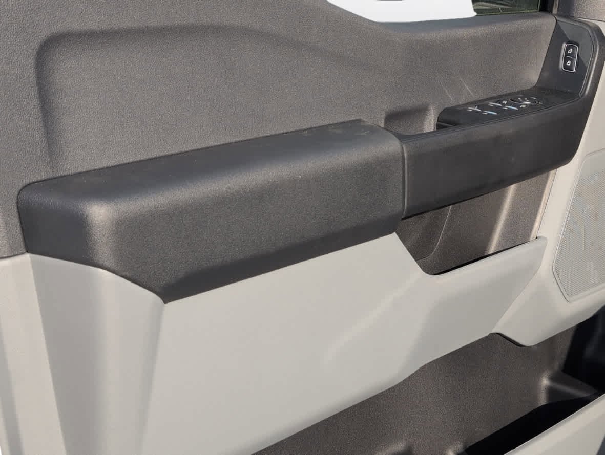 New 2026 Ford F250 XL w/ XL Chrome Package image 10