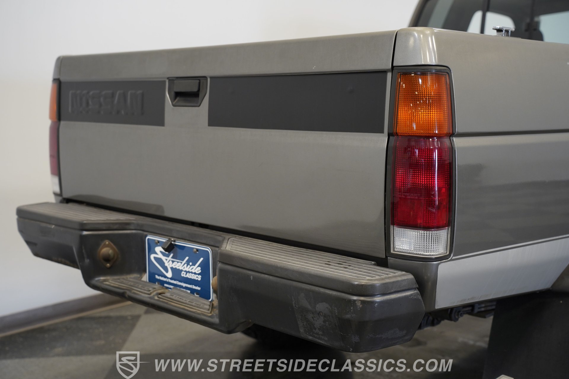 Used 1989 Nissan Pickup 4x4 King Cab V6 image 31