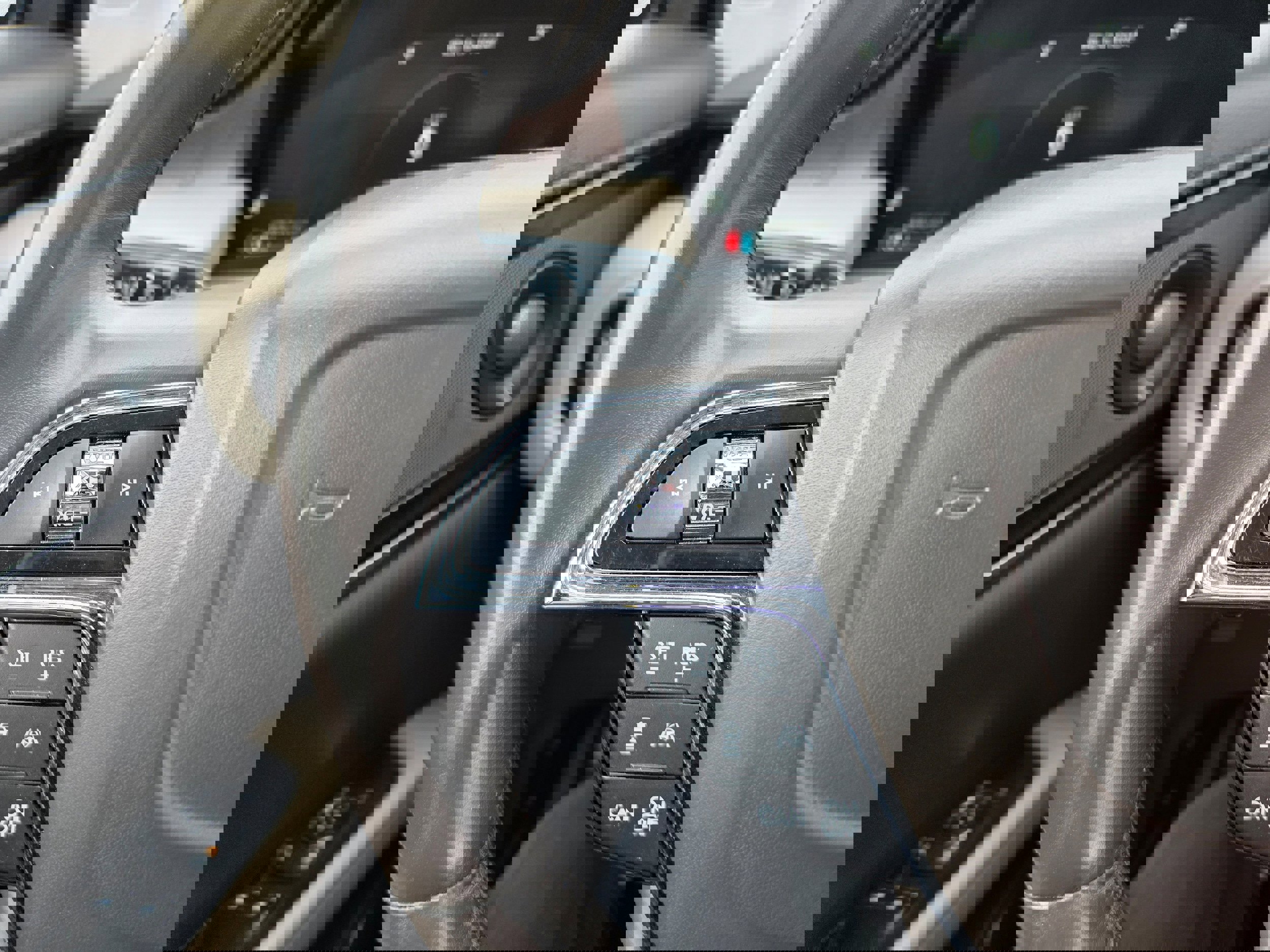 Used 2022 Lincoln Nautilus Reserve w/ Equipment Group 201A image 14