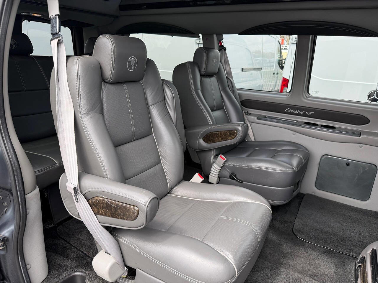 Used 2017 Chevrolet Express 2500 image 13