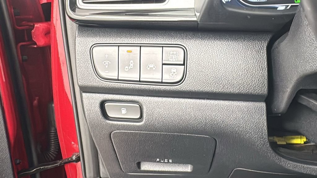 Used 2019 Kia Niro EX image 32