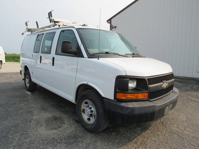 Used 2015 Chevrolet Express 2500 RWD image 8
