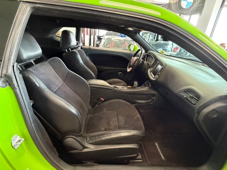 Used 2017 Dodge Challenger GT w/ Driver Convenience Group image 27