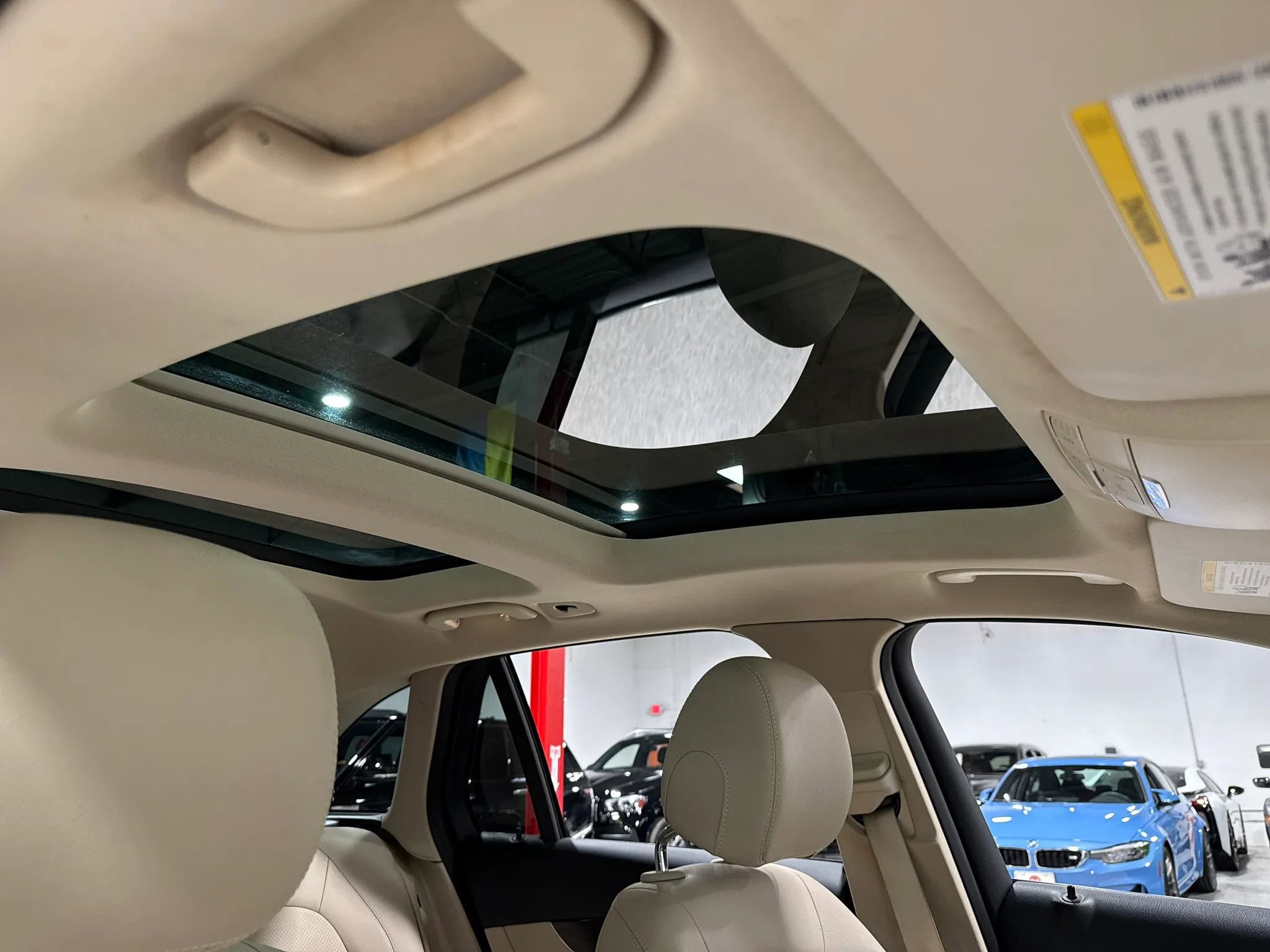 Used 2019 Mercedes-Benz GLC 300 4MATIC w/ Premium Package image 40