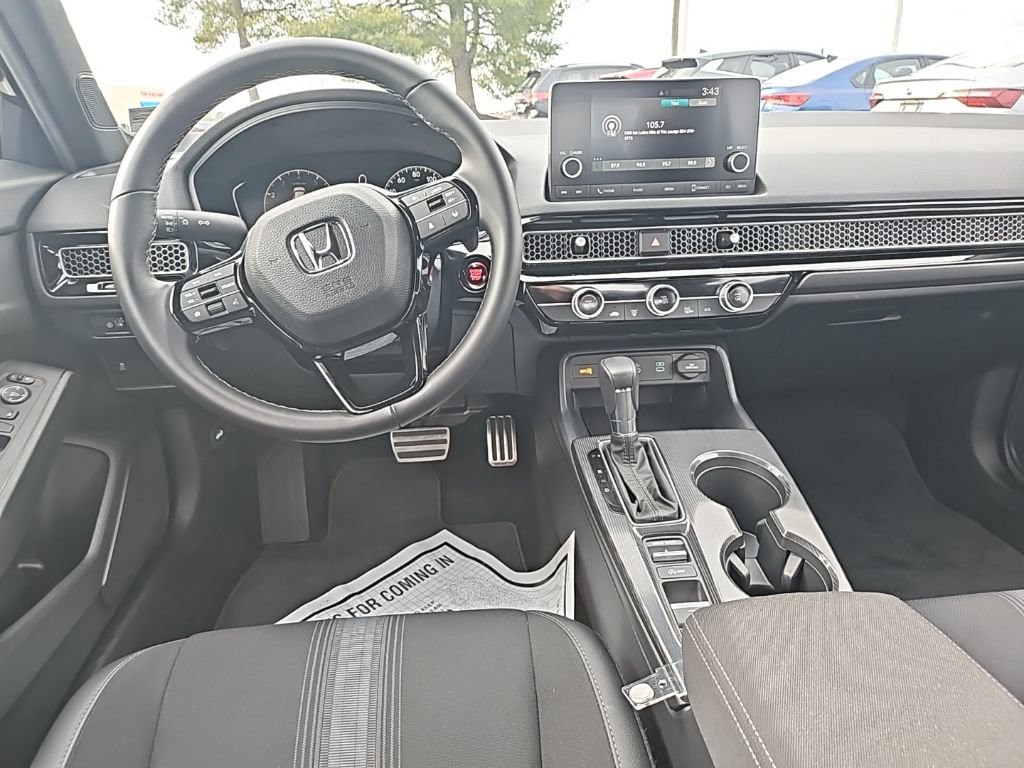 Used 2025 Honda Civic Sport image 14